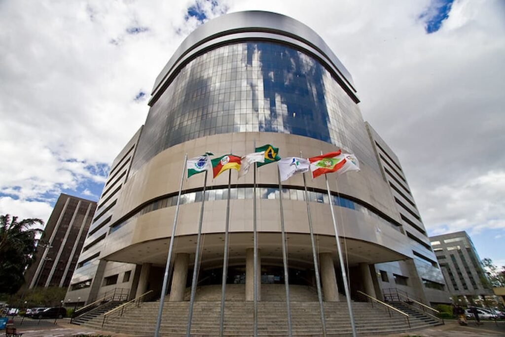 TRF4-começa-a-pagar-Precatórios